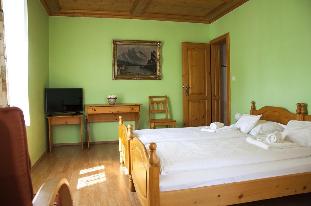 Penzion Diana Teplice nad Bečvou エクステリア 写真